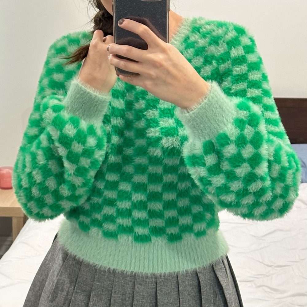 Sweater - Picture 3 of 4